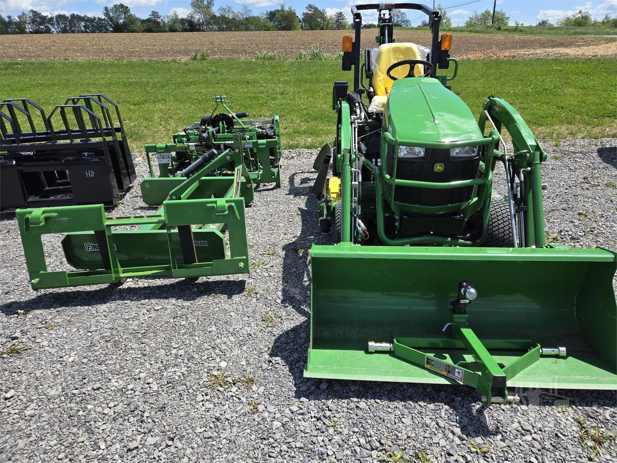 2020 John Deere 1025R Full Package listing photo — photo 1 of 22